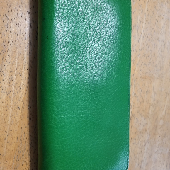Michael Kors Green Tote and Wallet Set - Picture 8 of 10